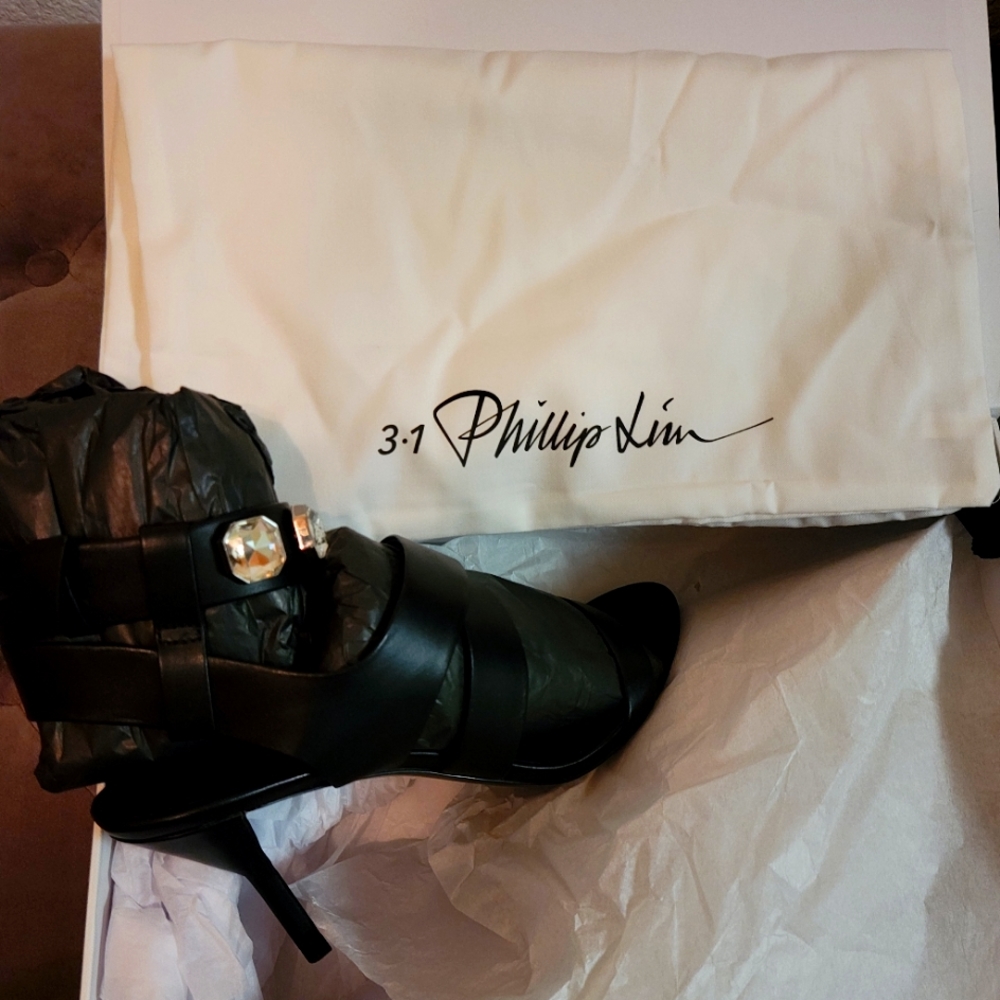3.1 Phillip Lim Kiddie Blk Sandal.